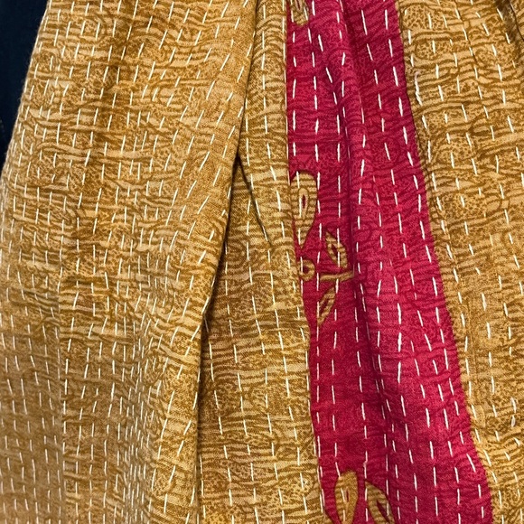 KANTHA SCARF REVERSIBLE TWO SIDED SARI HEAD WRAP DECOR LINEN SARONG - Picture 2 of 10